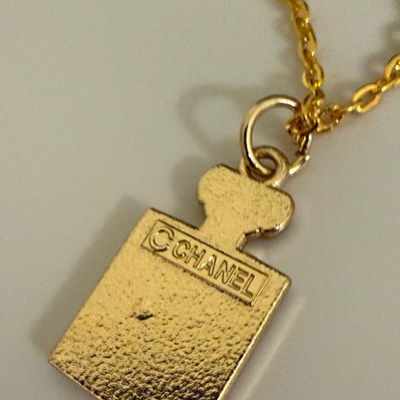 CHANEL Perfume ZIPPER PULL Gold with Purple Accents | Women’s accessories - Picture 6 of 7